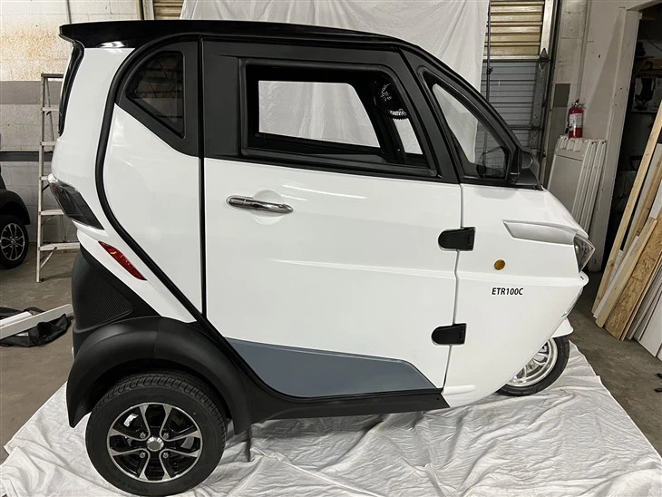 Low Speed Closed Cabin Auto Motorcycle Mini Tricycles