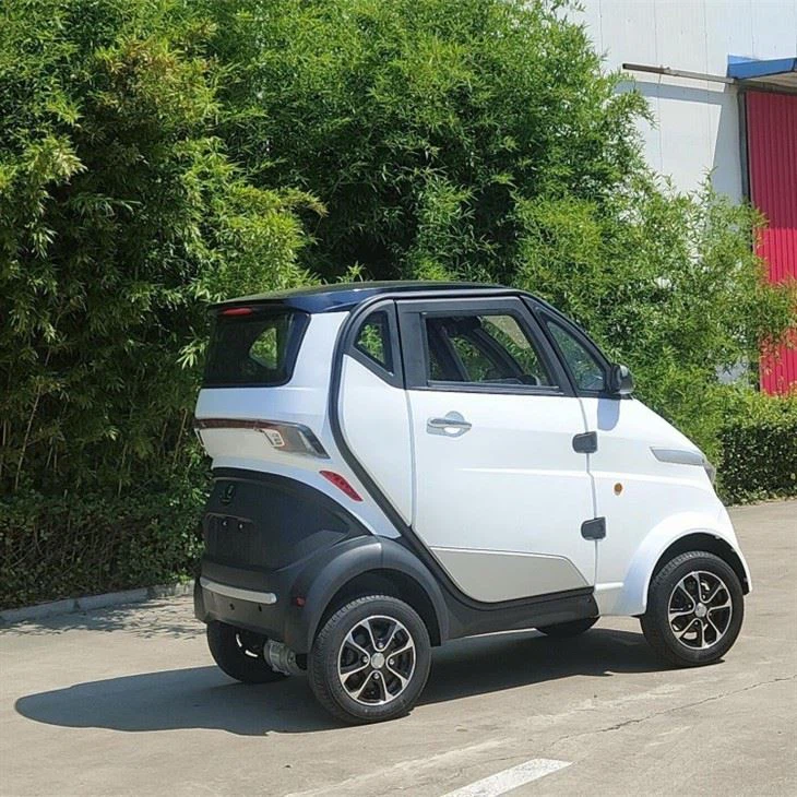 60V Electric Mini E Car Closed Cabin Scooter For Selling